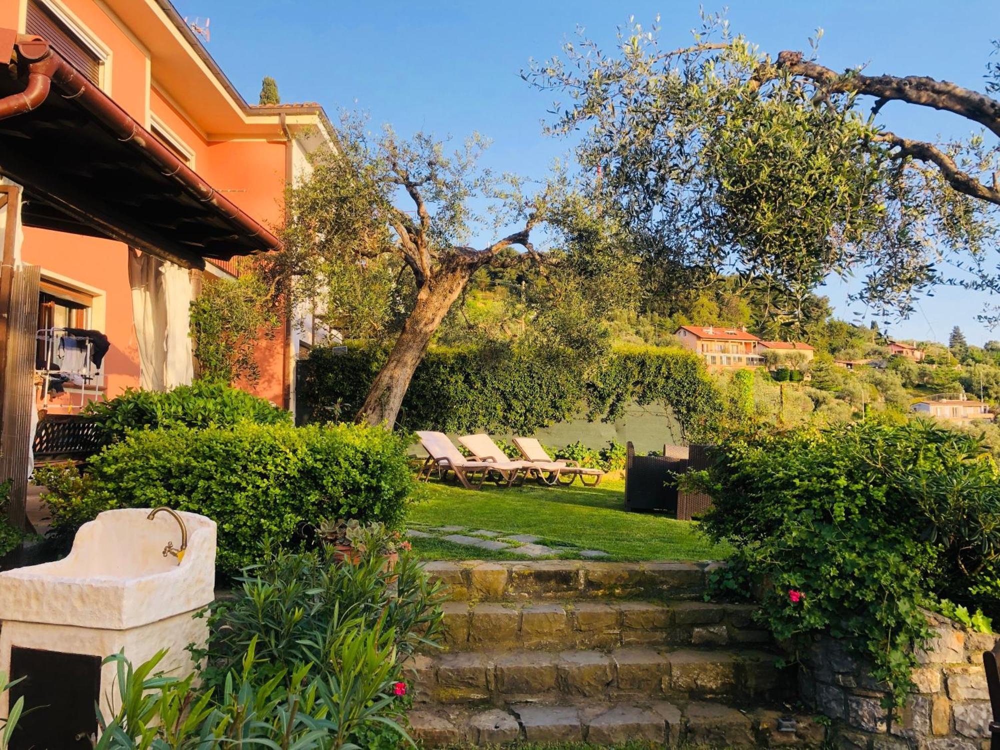 Le Jardin Sur Mer Avec Bike Et Mtb Tour Hotel Imperia Luaran gambar